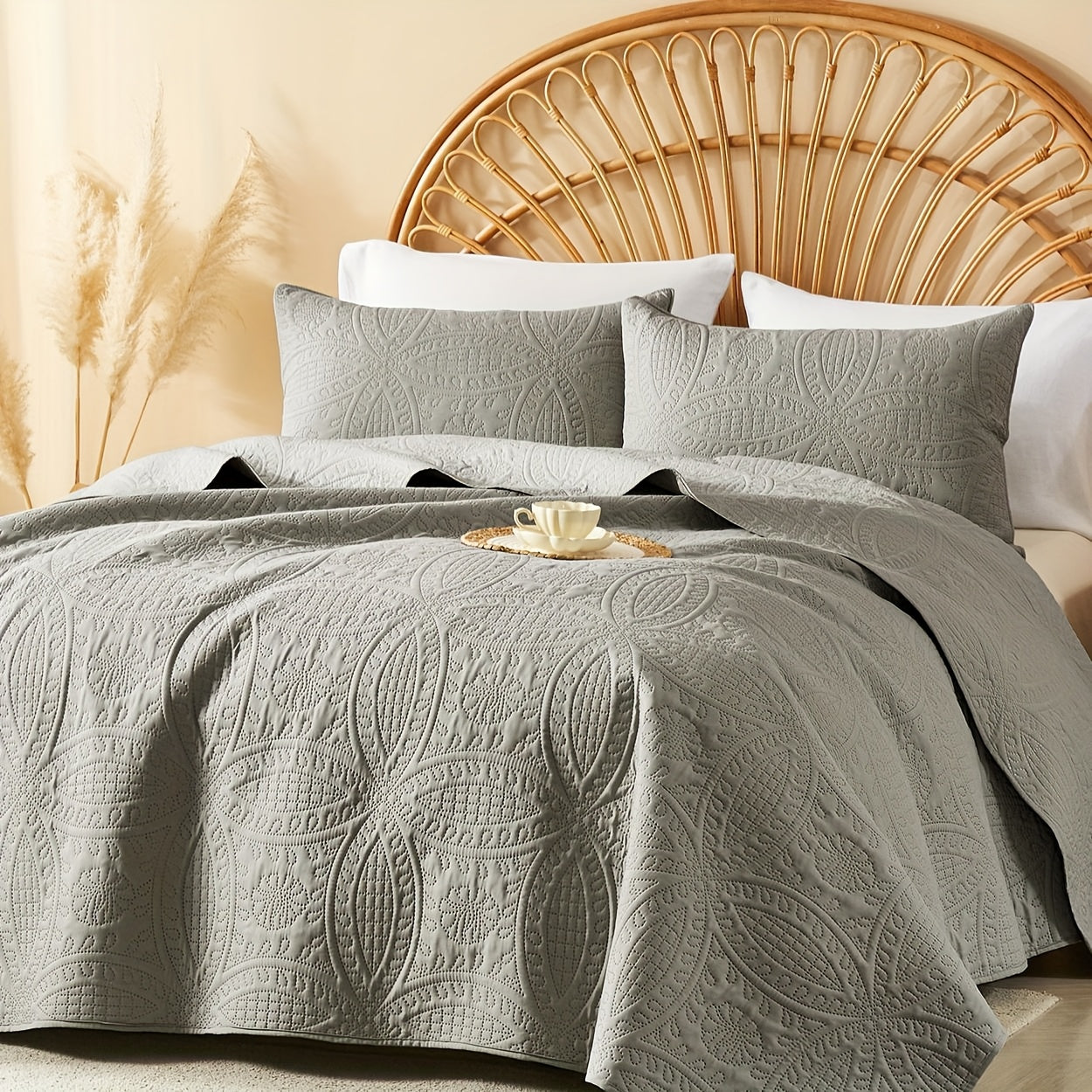 2/3pcs Cooling & Refreshing Summer Quilt Set - Lightweight Breathable Microfiber Bedspread - Modern Coin Pattern Coverlet All Season - Holiday Gifts For Family Friends (1 Quilt, 1/2 Pillow Shams)
