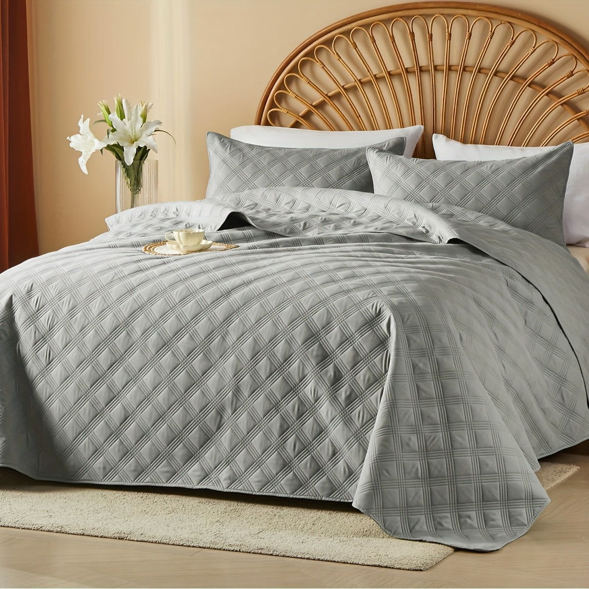 2/3pcs Cooling & Refreshing Summer Quilt Set - Lightweight Breathable Microfiber Bedspread - Modern Coin Pattern Coverlet All Season - Holiday Gifts For Family Friends (1 Quilt, 1/2 Pillow Shams)